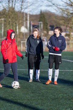 Bild 48 - Frauen SG Holstein Sued - SV Gruenweiss-Siebenbaeumen : Ergebnis: 0:2